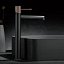 Grifo de lavabo alto monomando Line gris mate con champagne de Imex